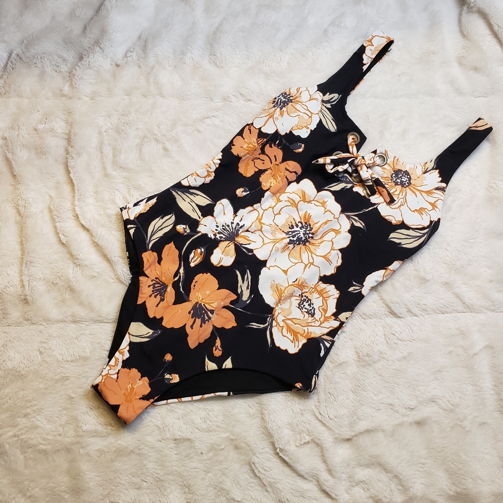 Roxy women's one piece black flower small swim suit NWT